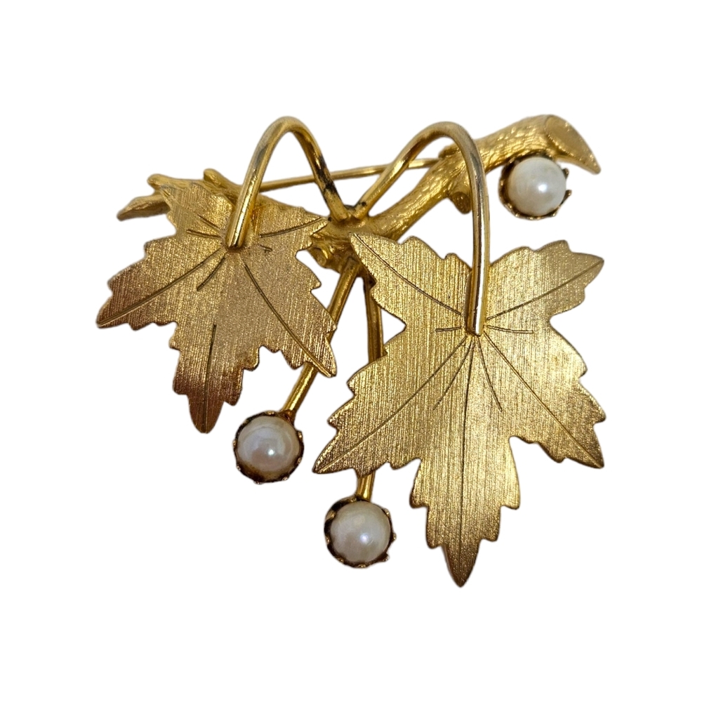 Vintage Sarah Coventry Maple Leaves  Brooch Faux Pearls Gold Tone Signed